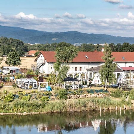 Forteca, Pokoje Goscinne Nad Stawem Dzierżoniów Екстериор снимка