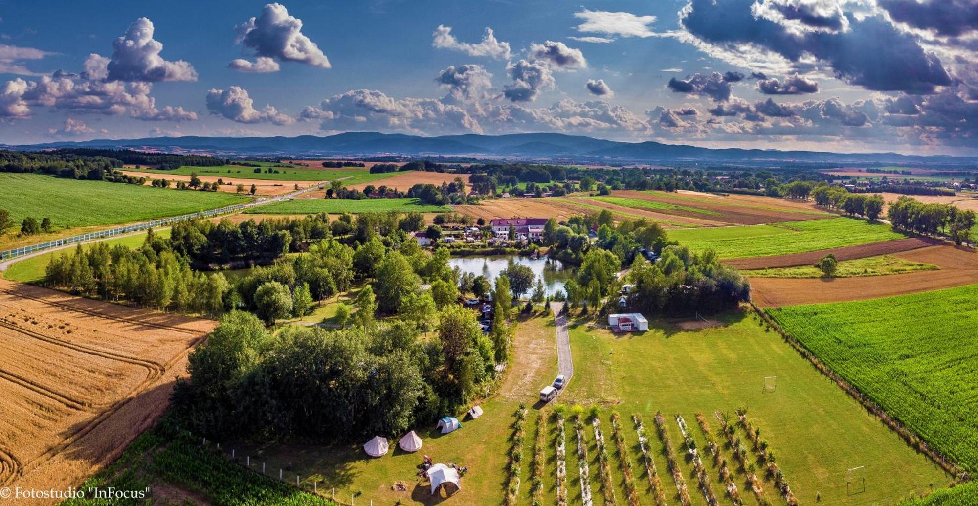 Forteca, Pokoje Goscinne Nad Stawem Dzierżoniów Екстериор снимка