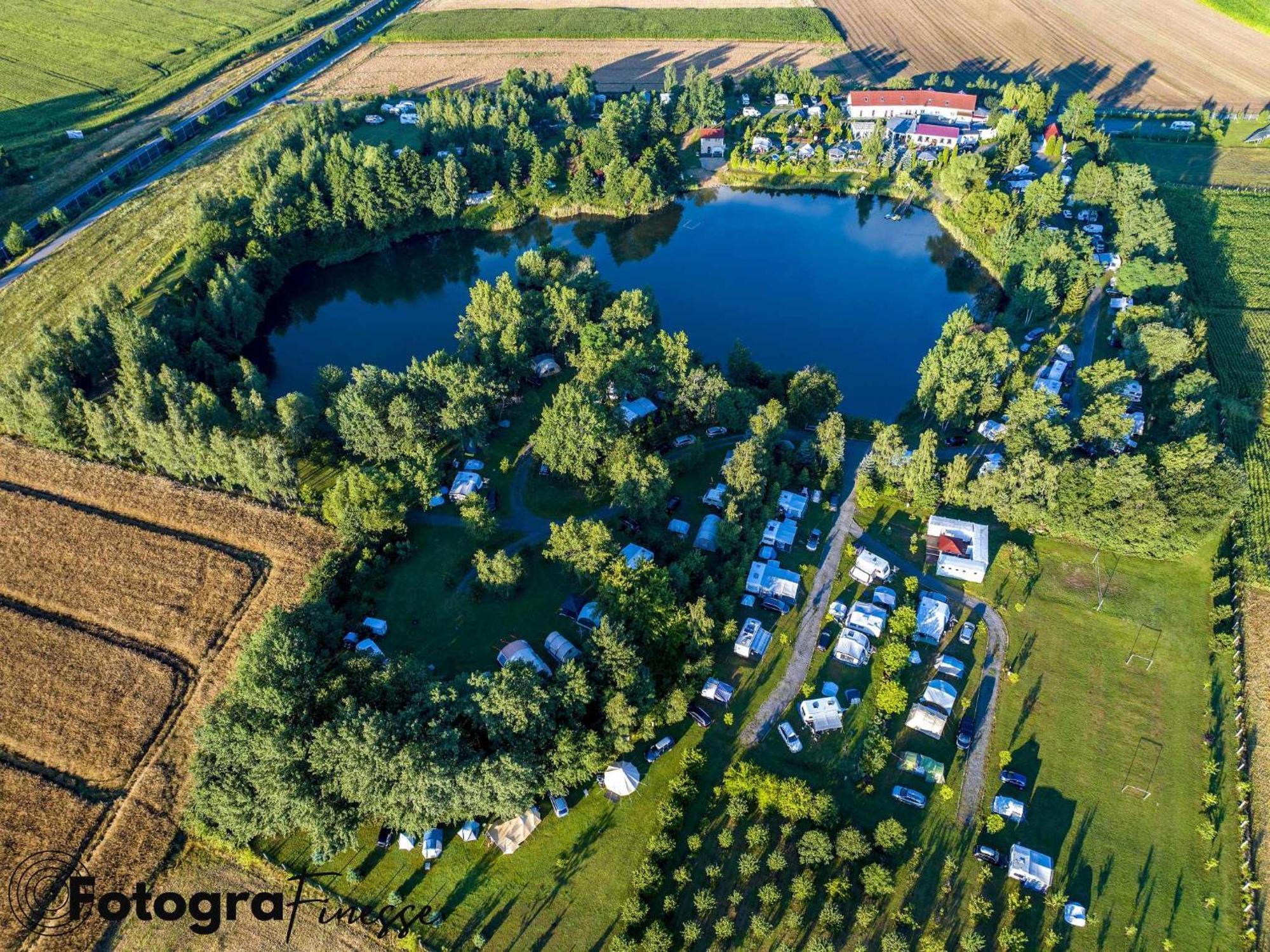 Forteca, Pokoje Goscinne Nad Stawem Dzierżoniów Екстериор снимка
